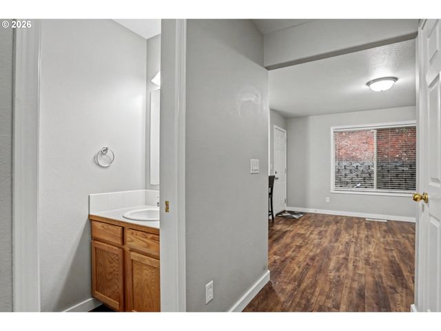 6049 FIRCREST St, Salem, OR 97306