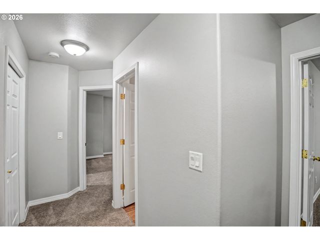 6049 FIRCREST St, Salem, OR 97306