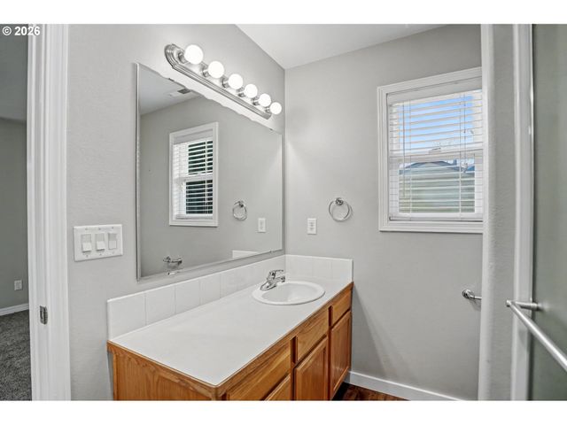 6049 FIRCREST St, Salem, OR 97306