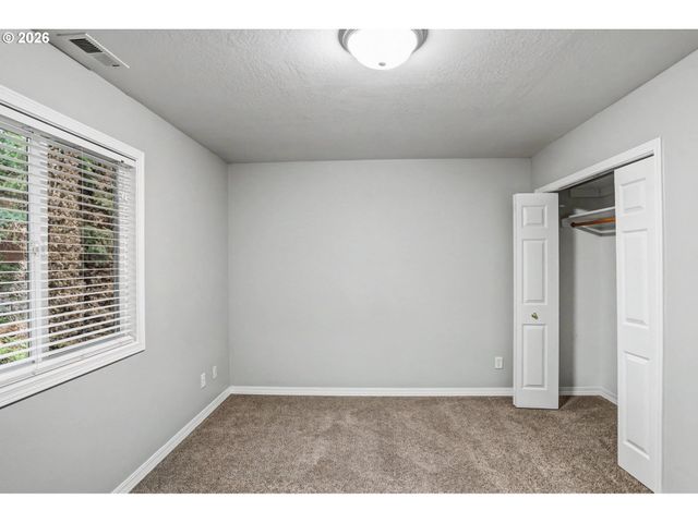 6049 FIRCREST St, Salem, OR 97306