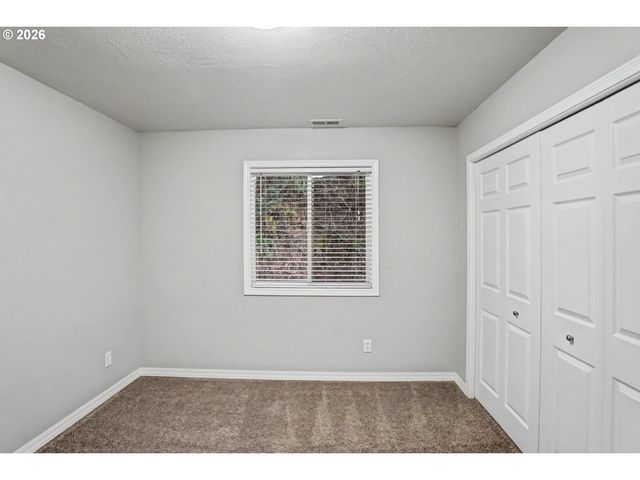 6049 FIRCREST St, Salem, OR 97306