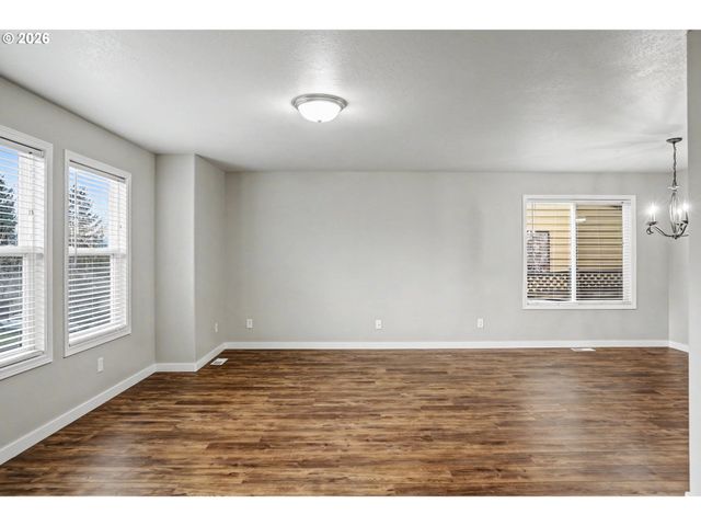 6049 FIRCREST St, Salem, OR 97306