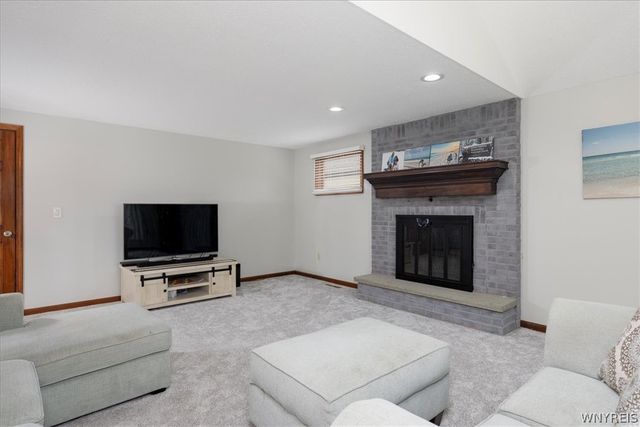 4 Gina Mdws Meadow, Amherst, NY 14051