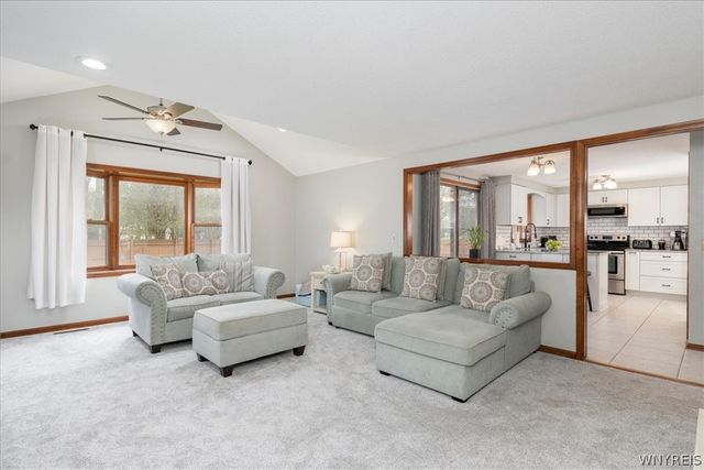 4 Gina Mdws Meadow, Amherst, NY 14051
