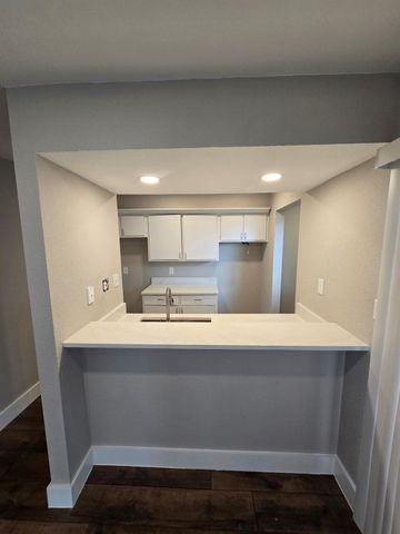 250 El Dorado Boulevard 101, Houston, TX 77598