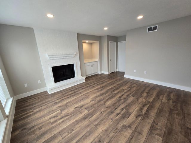 250 El Dorado Boulevard 101, Houston, TX 77598