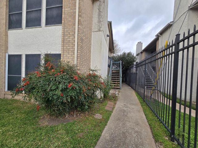 250 El Dorado Boulevard 101, Houston, TX 77598