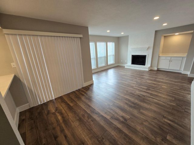 250 El Dorado Boulevard 101, Houston, TX 77598