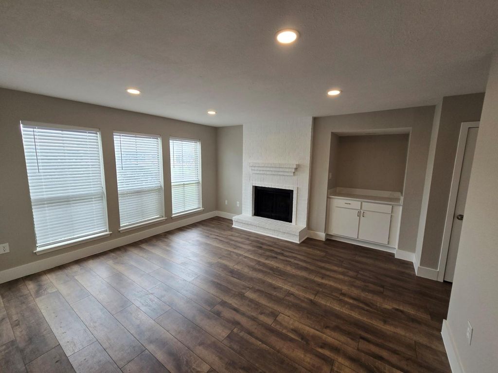 250 El Dorado Boulevard 101, Houston, TX 77598