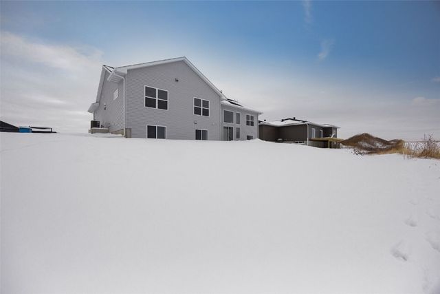 1525 3rd Street SW, Mt Vernon, IA 52314