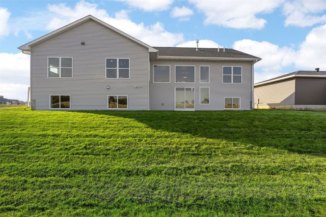1525 3rd Street SW, Mt Vernon, IA 52314