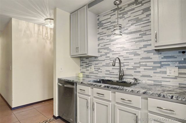 12217 E 38th Street, Tulsa, OK 74146