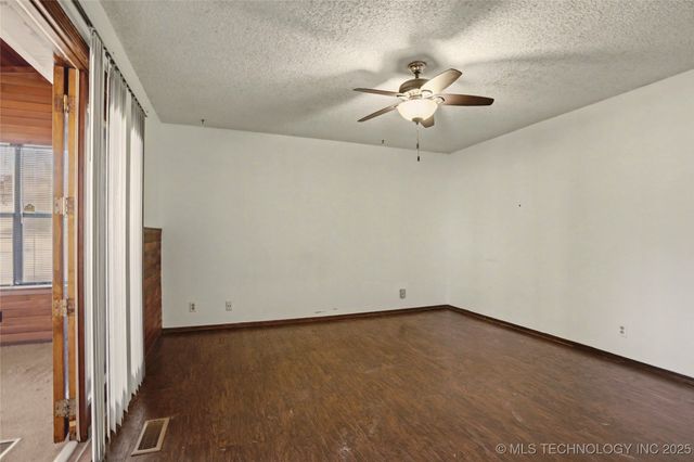 12217 E 38th Street, Tulsa, OK 74146