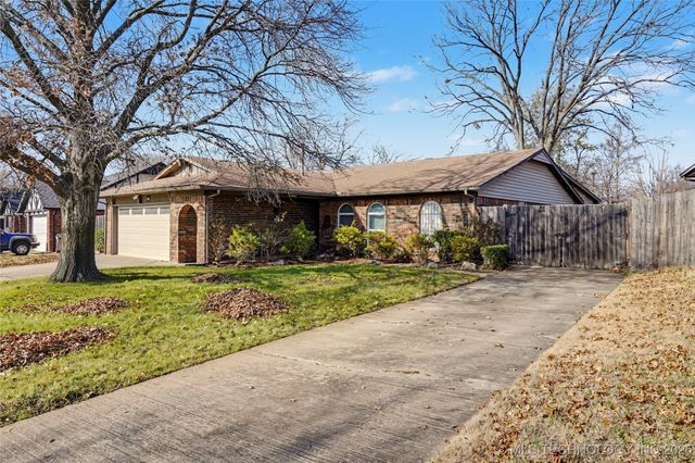 12217 E 38th Street, Tulsa, OK 74146