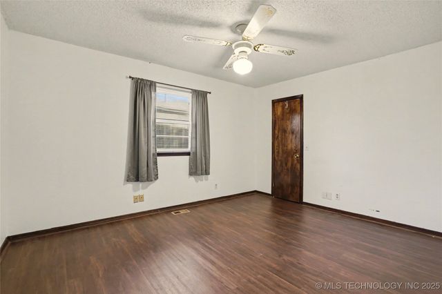 12217 E 38th Street, Tulsa, OK 74146