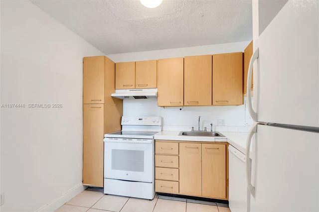 13787 SW 66th St 254D, Miami, FL 33183