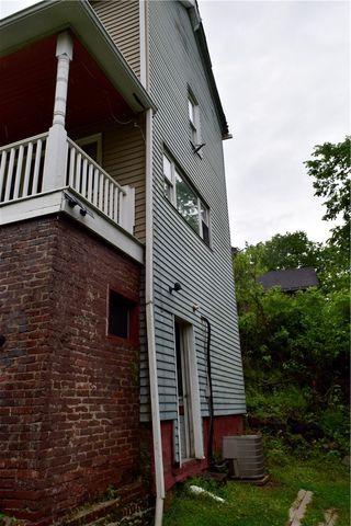 411 Rostraver St, Monessen, PA 15062