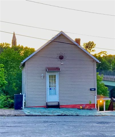 411 Rostraver St, Monessen, PA 15062
