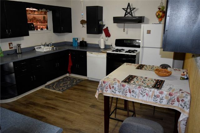 411 Rostraver St, Monessen, PA 15062