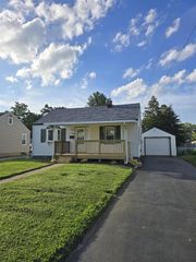 808 RENROSE Avenue, Loves Park, IL 61111