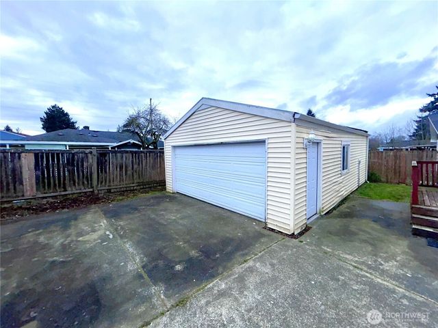 230 S 79th Street, Tacoma, WA 98408