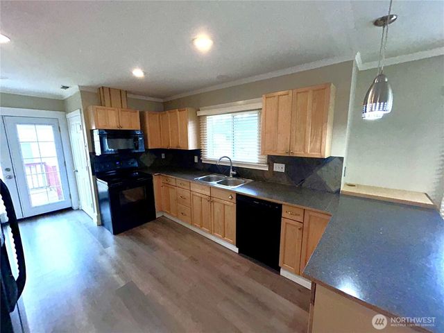 230 S 79th Street, Tacoma, WA 98408