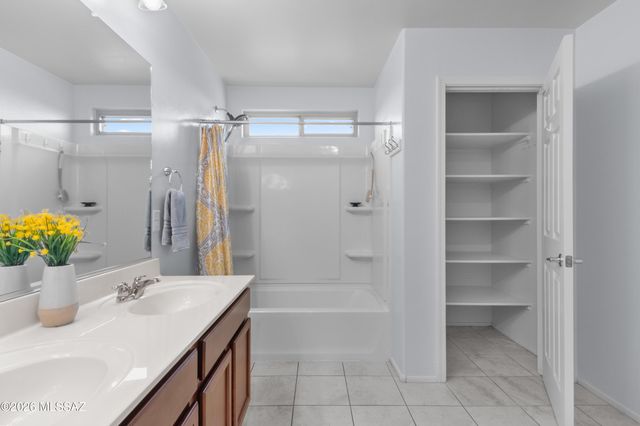 8518 W Pelican Place, Tucson, AZ 85757