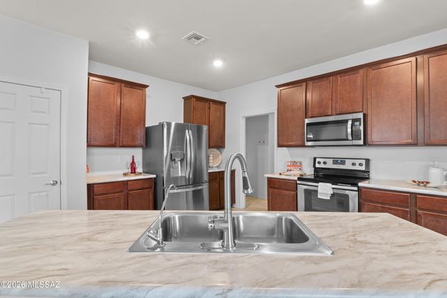 8518 W Pelican Place, Tucson, AZ 85757