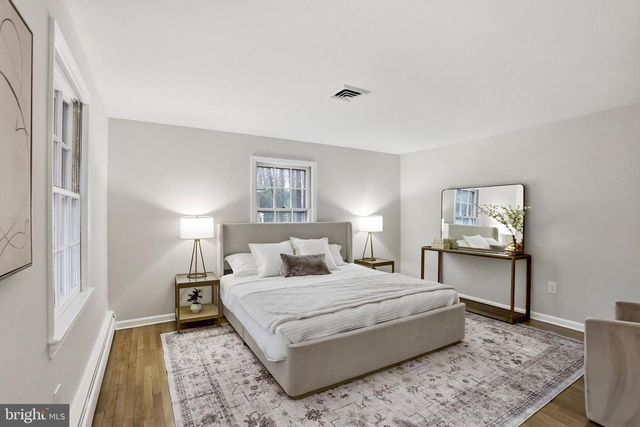 11328 VALE RD, Oakton, VA 22124