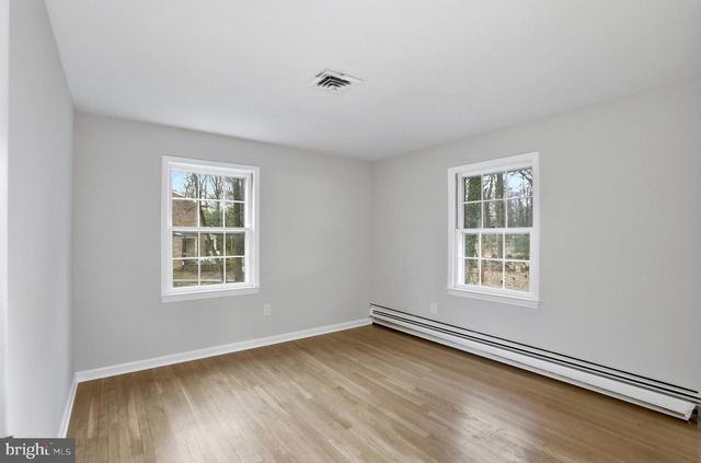 11328 VALE RD, Oakton, VA 22124