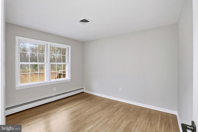 11328 VALE RD, Oakton, VA 22124