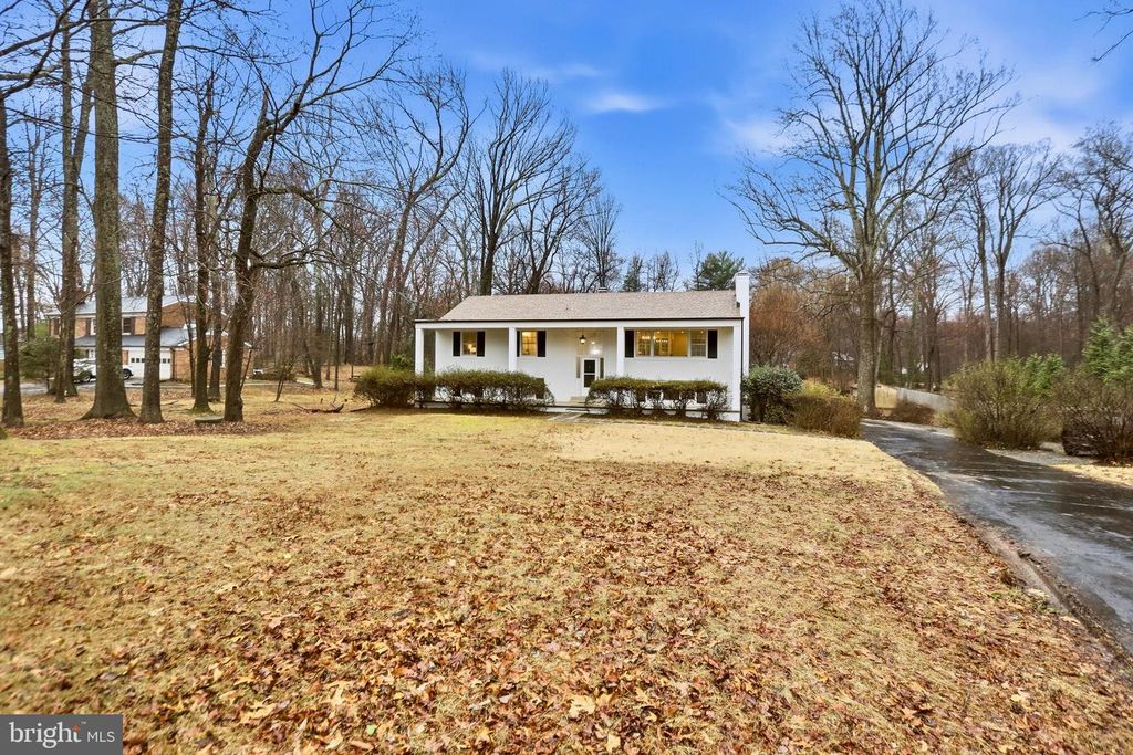 11328 VALE RD, Oakton, VA 22124