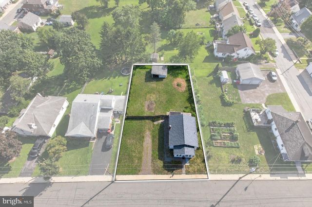 319 BERKS ST, Pottstown, PA 19464
