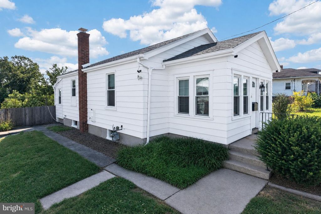 319 BERKS ST, Pottstown, PA 19464
