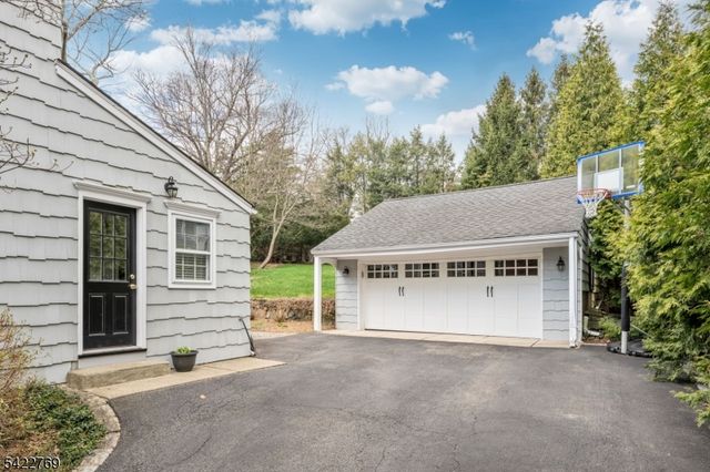 716 Morningside Rd, Ridgewood Village, NJ 07450