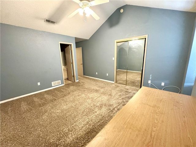 1335 SE Lexington Avenue, Lee's Summit, MO 64081