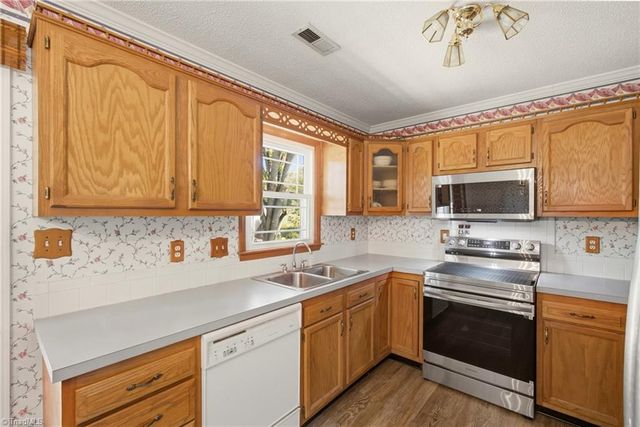 4861 Saponi Village Trail, Winston-salem, NC 27127