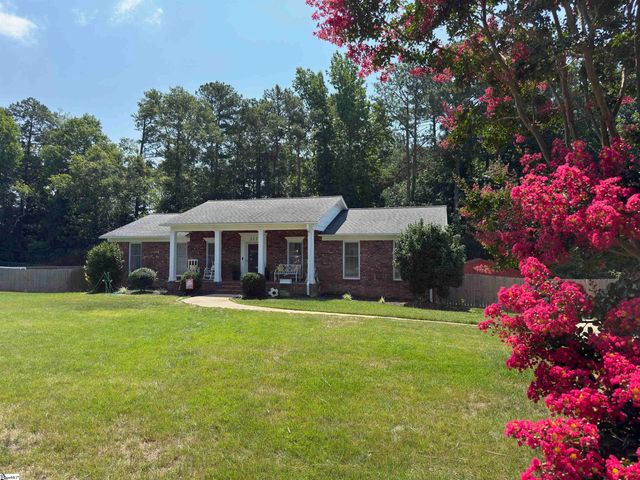 213 Briarwood Drive, Belton, SC 29627