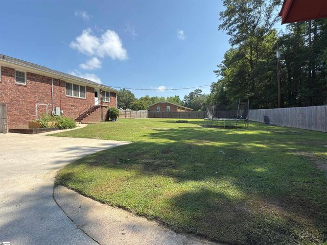 213 Briarwood Drive, Belton, SC 29627