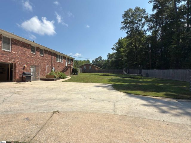 213 Briarwood Drive, Belton, SC 29627