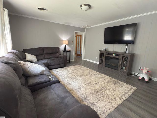 213 Briarwood Drive, Belton, SC 29627