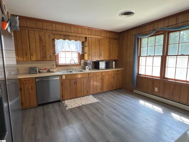 213 Briarwood Drive, Belton, SC 29627