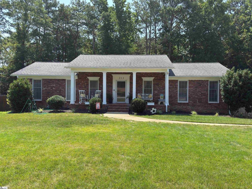 213 Briarwood Drive, Belton, SC 29627
