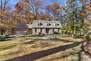 124 Lake DR, Williamsburg, VA 23185