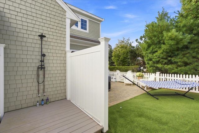 3 Saltwater Circle, Mashpee, MA 02649