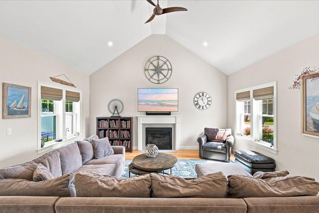 3 Saltwater Circle, Mashpee, MA 02649