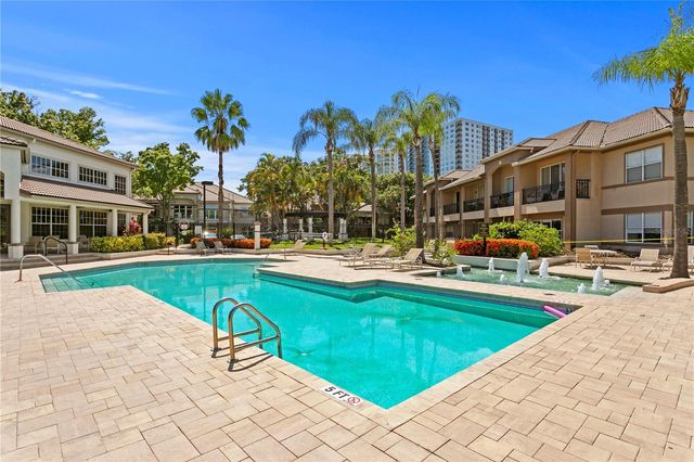 1040 NORMANDY TRACE ROAD, Tampa, FL 33602