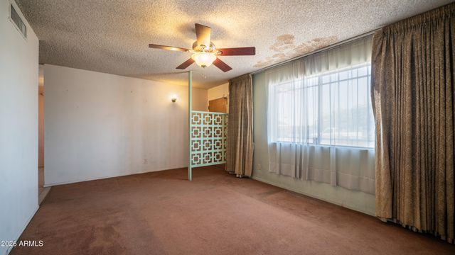 1951 E MARGUERITE Avenue, Phoenix, AZ 85040