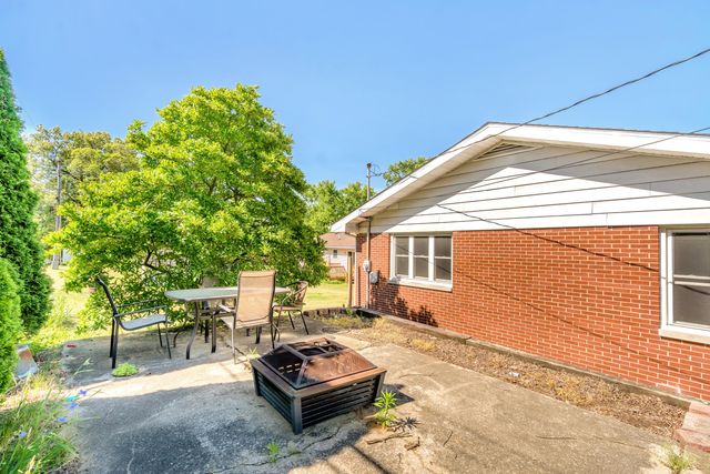325 Cedar Street NW, Demotte, IN 46310