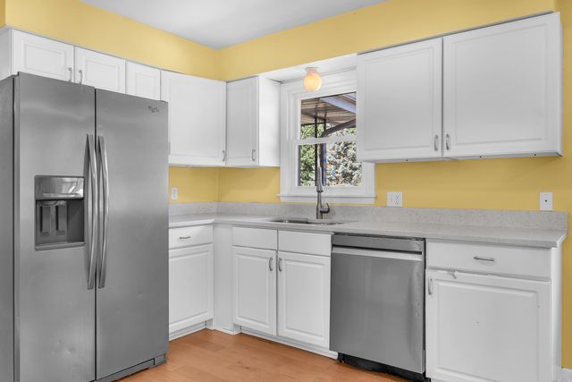 325 Cedar Street NW, Demotte, IN 46310